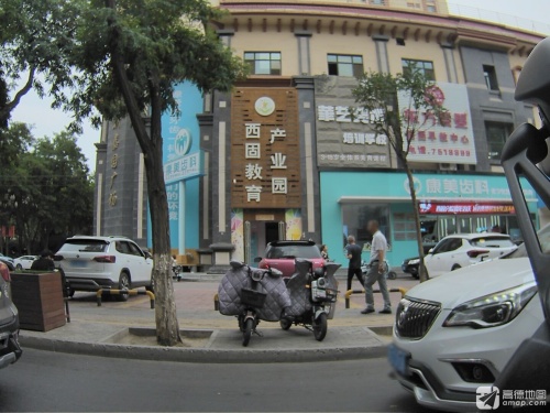 华艺美术培训学校