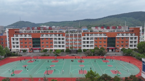 绀弩中学